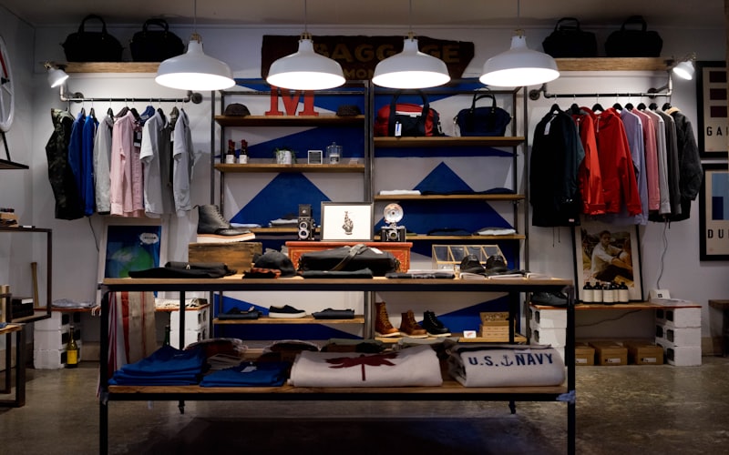 Retail, e-commerce and consumer